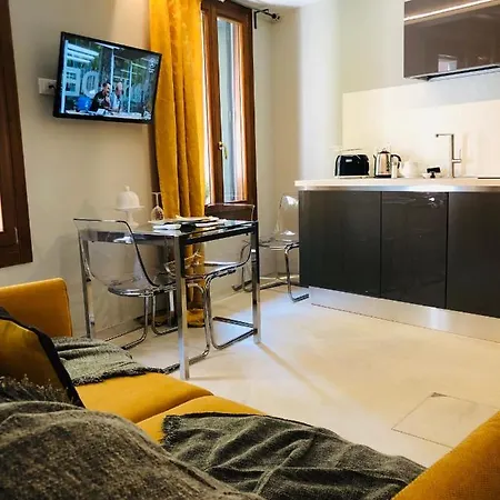 Dream On The River * البندقية