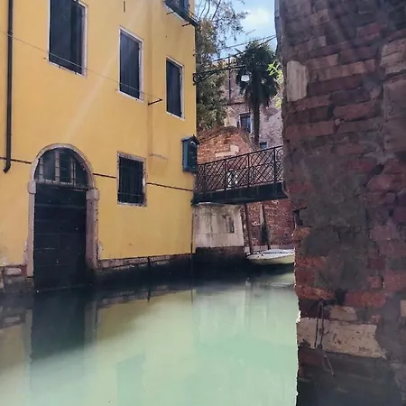 Dream On The River Venice