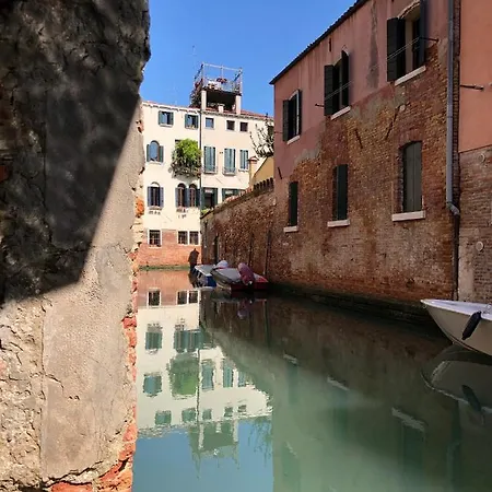 Dream On The River Venice